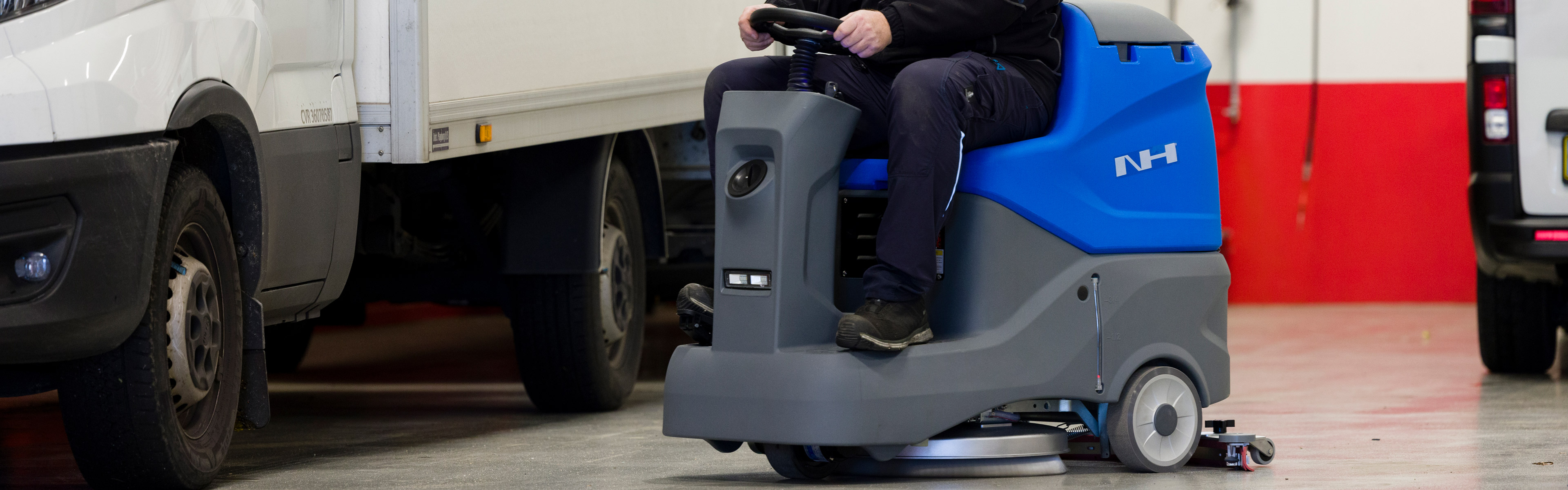 NH Gulvvasker GV530 R Banner